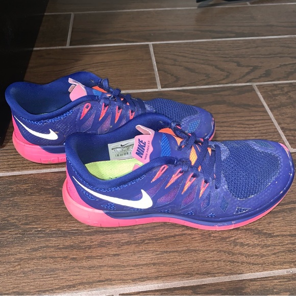 Nike Trainers - Picture 1 of 6